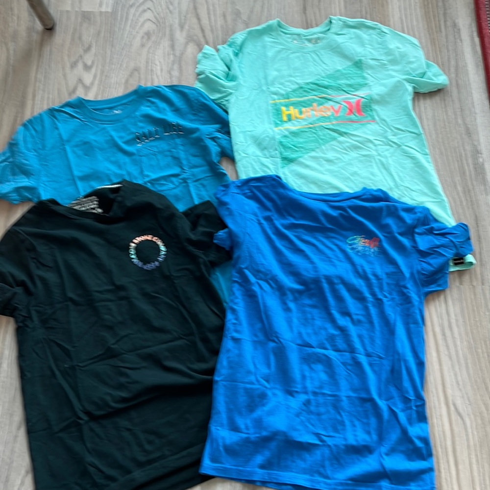 O’Neil, Salt Life, Hurley and Volcom. LOT of 4 size Small